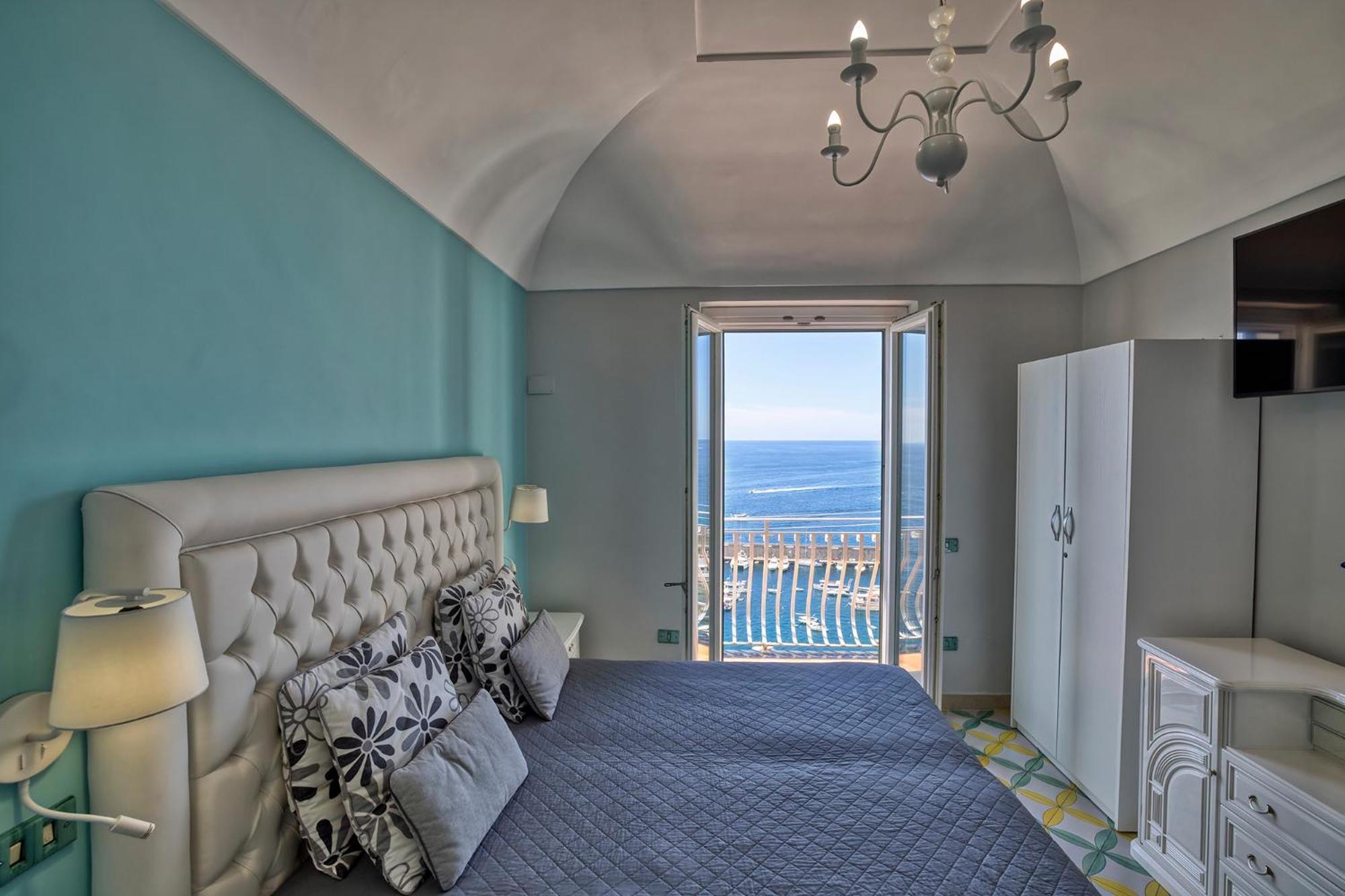 Design Sea View Accessible By 250 Steps * Amalfi