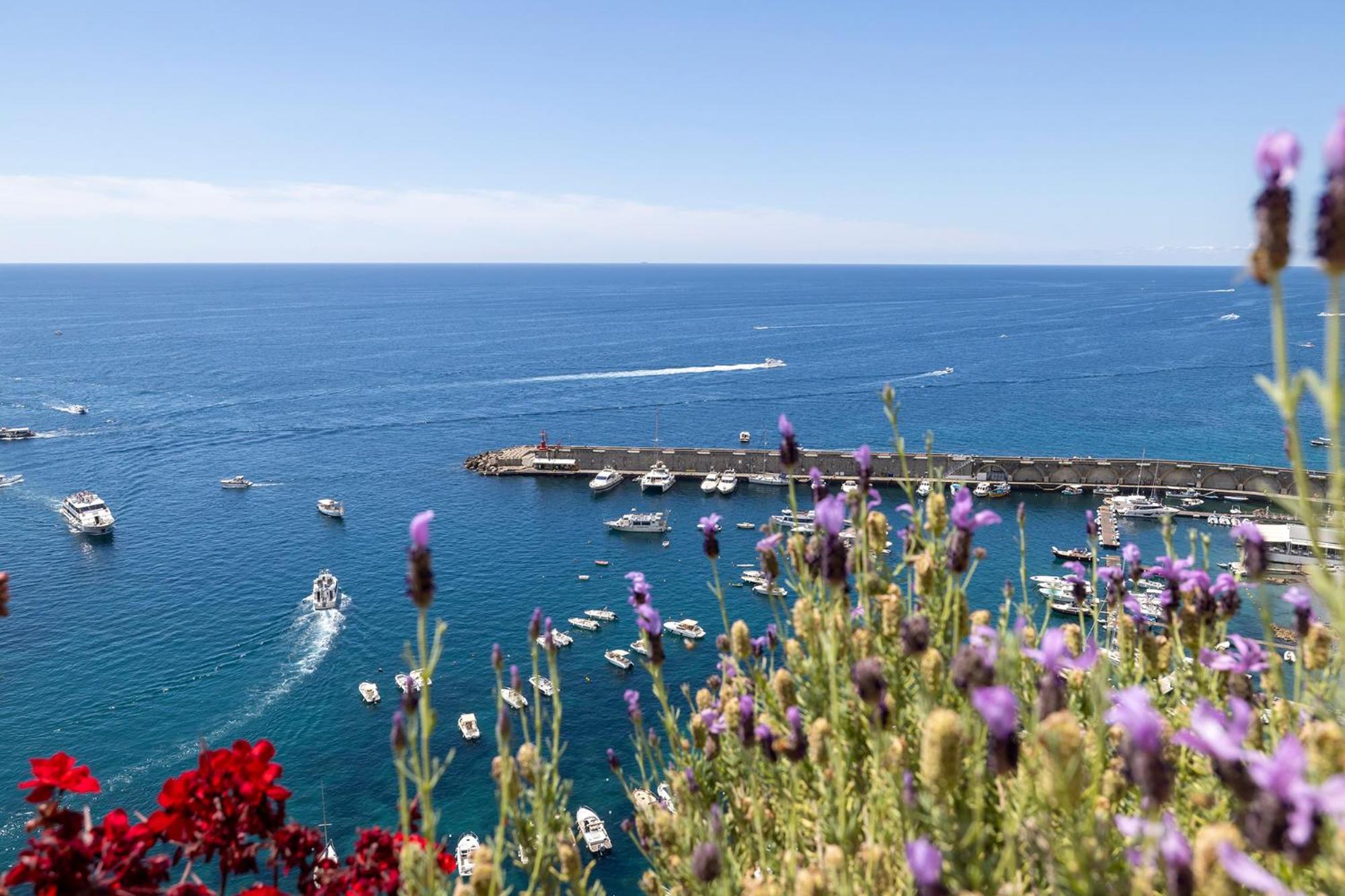 Design Sea View Accessible By 250 Steps Apartment Amalfi