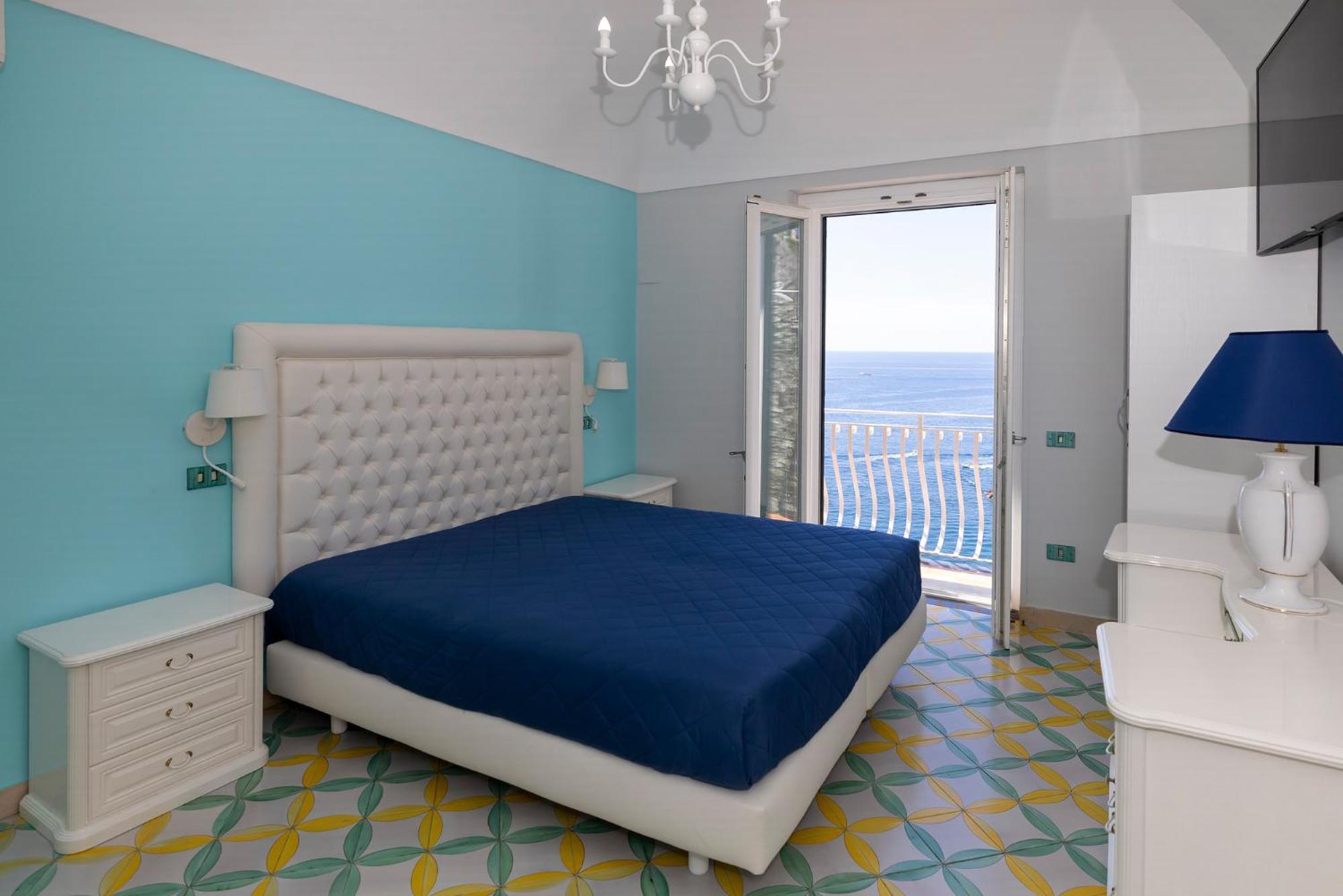 Design Sea View Accessible By 250 Steps Apartment