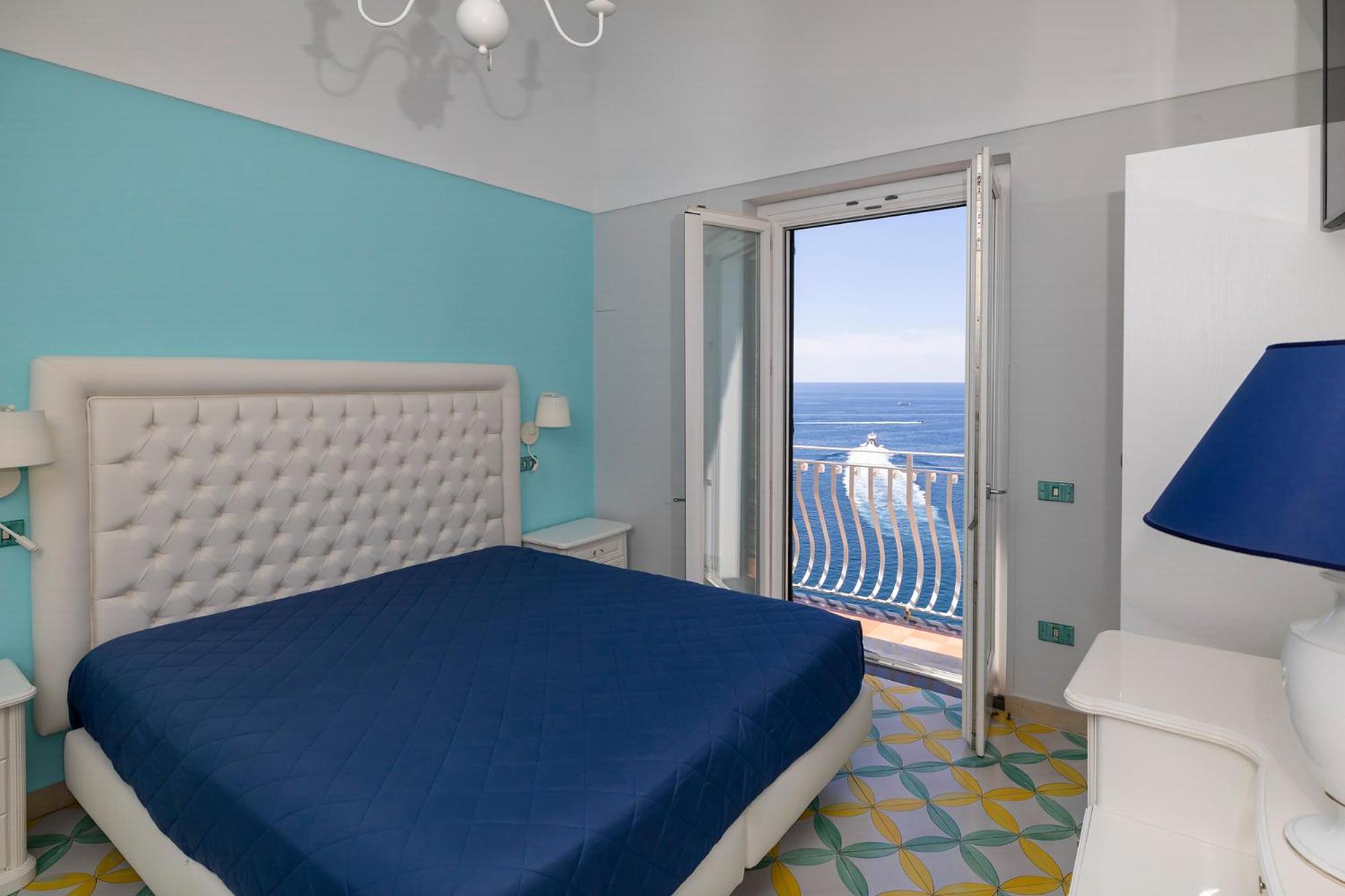Apartment Design Sea View Accessible By 250 Steps
