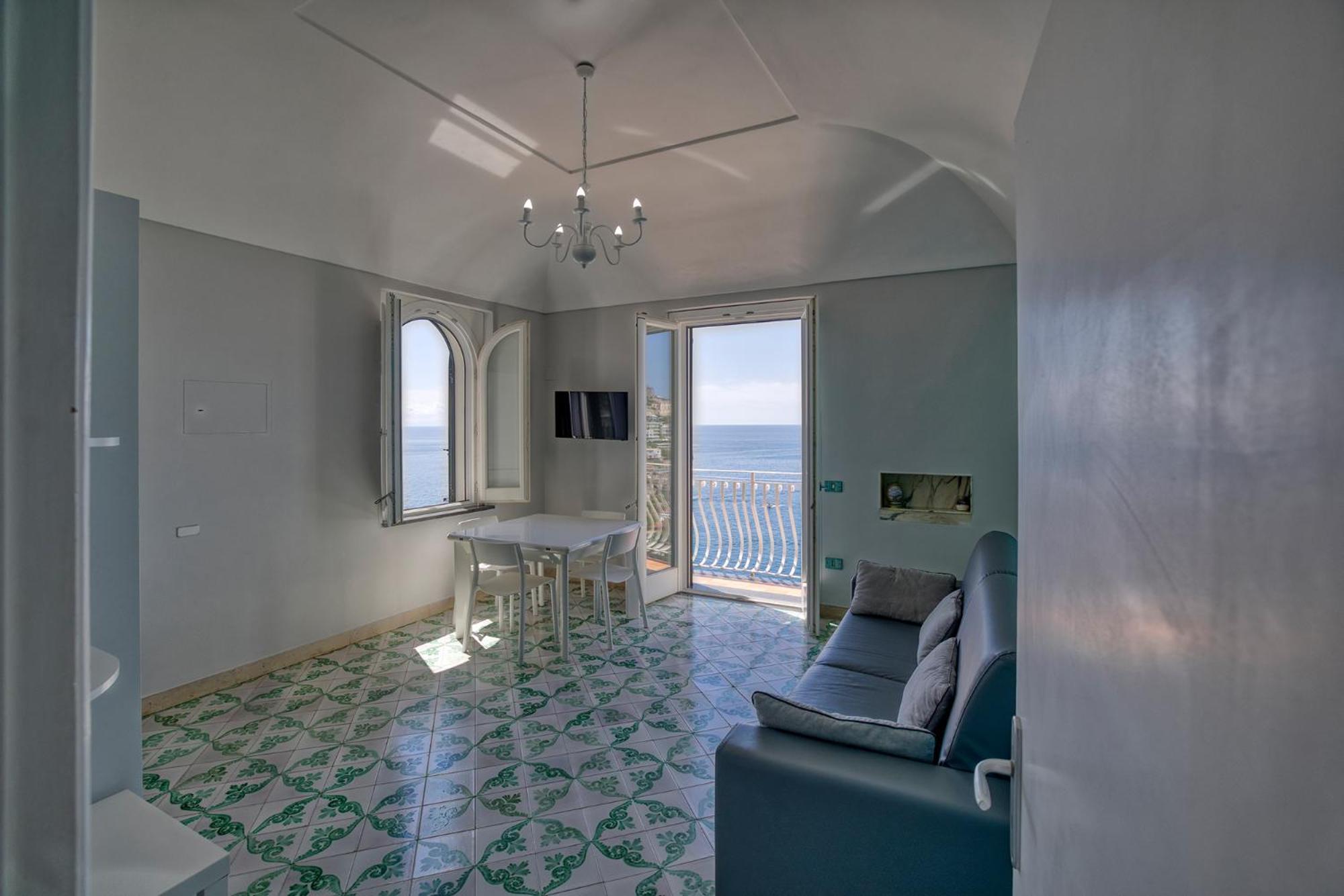 Apartment Design Sea View Accessible By 250 Steps
