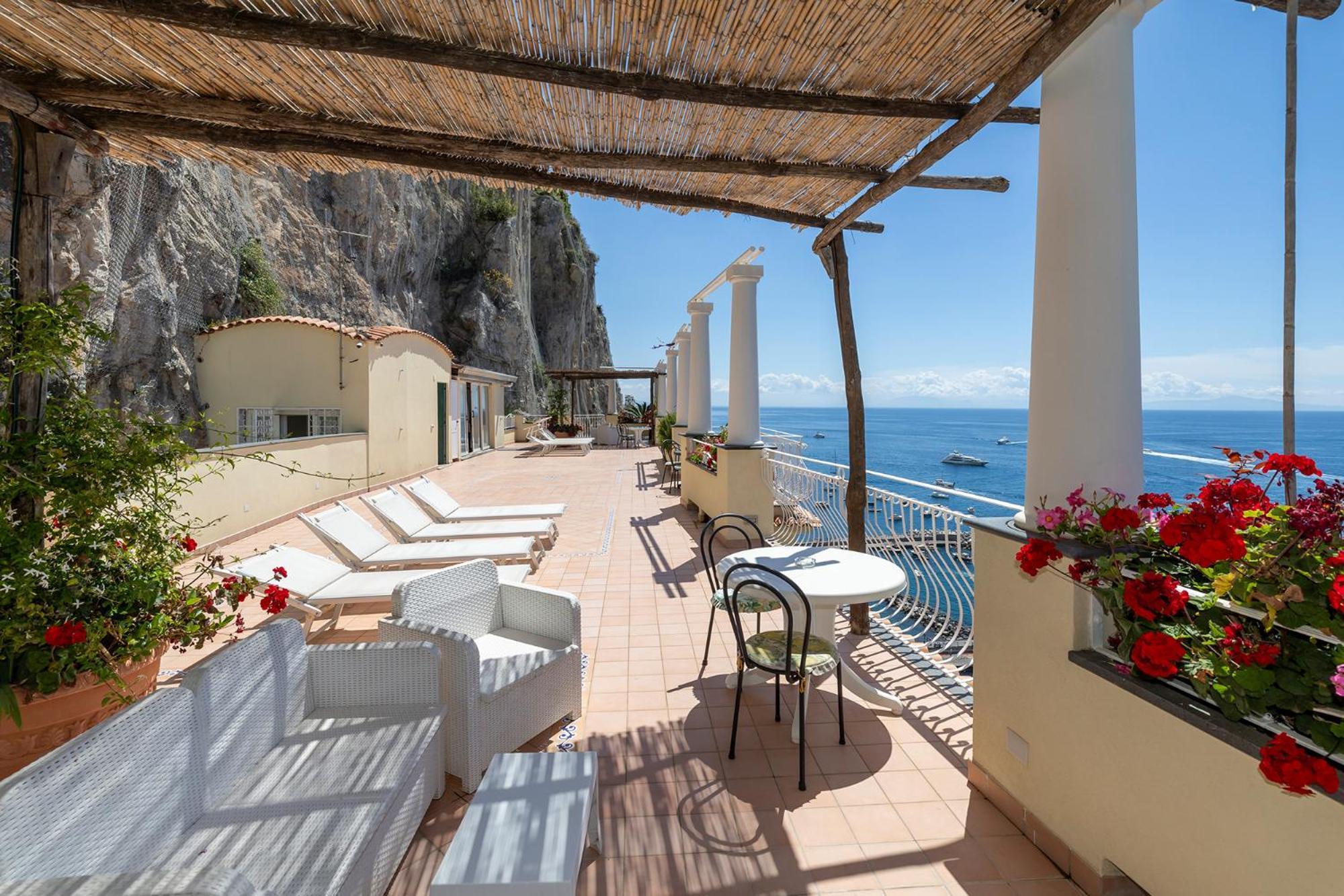 Design Sea View Accessible By 250 Steps *