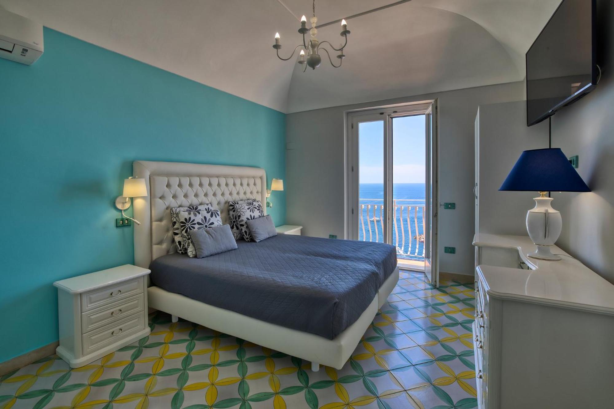 Design Sea View Accessible By 250 Steps Apartment