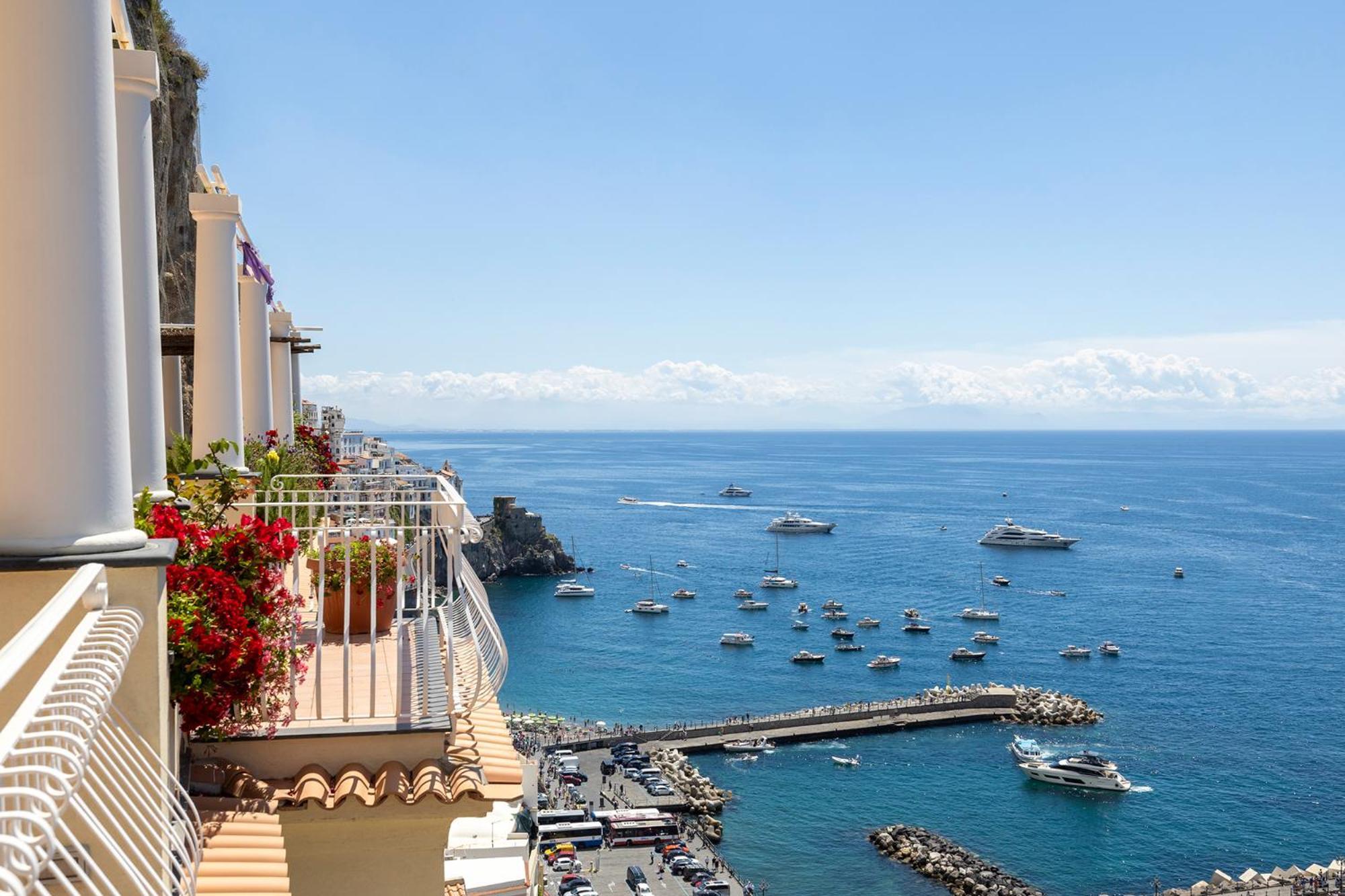 Design Sea View Accessible By 250 Steps Apartment