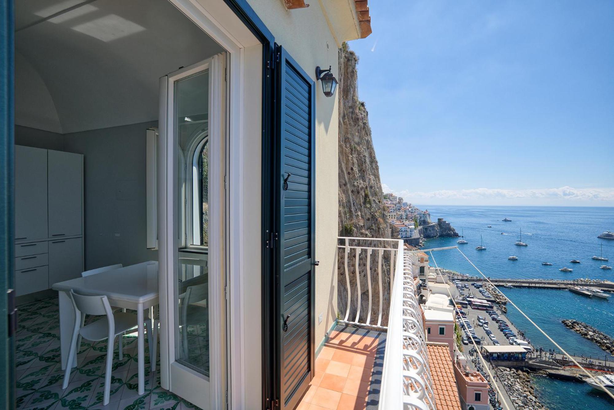 Apartment Design Sea View Accessible By 250 Steps *