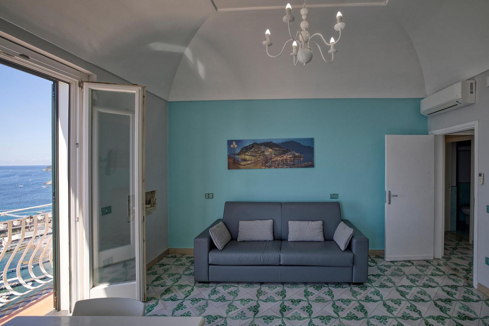Apartment Design Sea View Accessible By 250 Steps *
