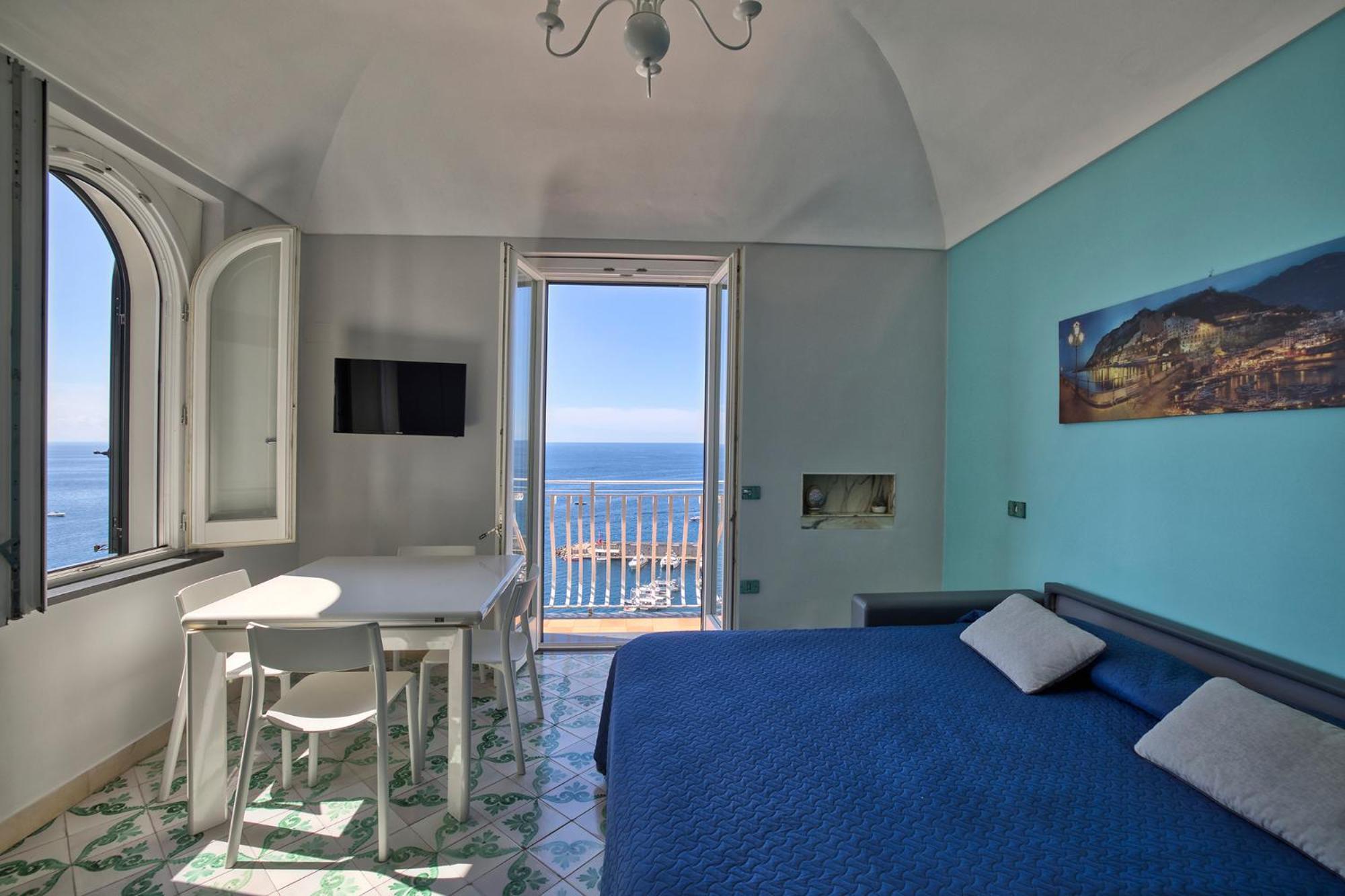 Design Sea View Accessible By 250 Steps Apartment Amalfi